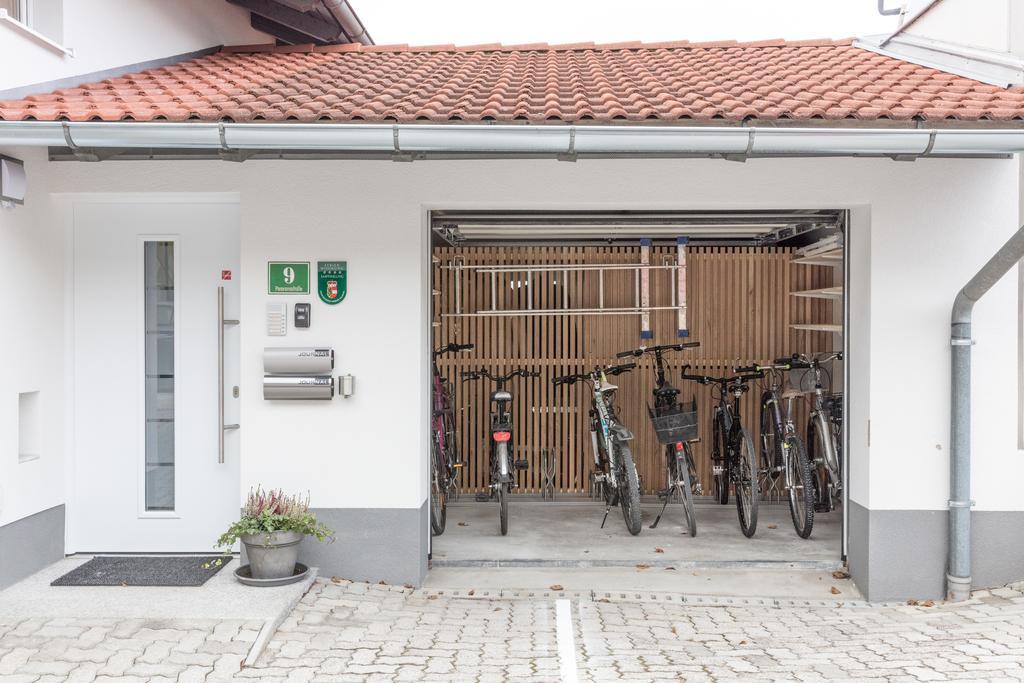 Haus Am Weinberg Apartment Seekirchen am Wallersee Exterior photo